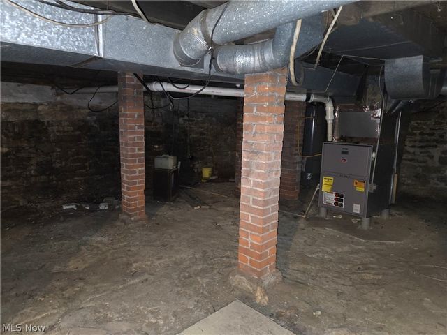 97 W Jefferson Street, Jefferson, OH 44047