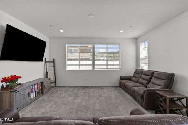 151 Rose Street, Fillmore, CA 93015
