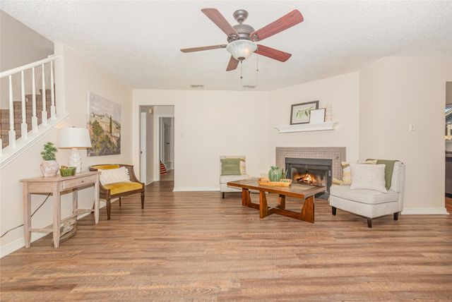 404 Nita Lane, Euless, TX 76040