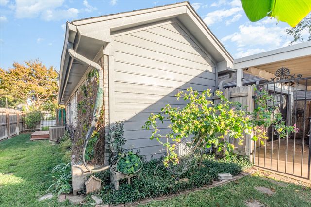 404 Nita Lane, Euless, TX 76040