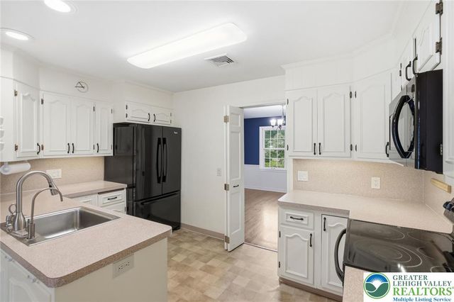 2844 Edgemont Drive, Salisbury Twp, PA 18103