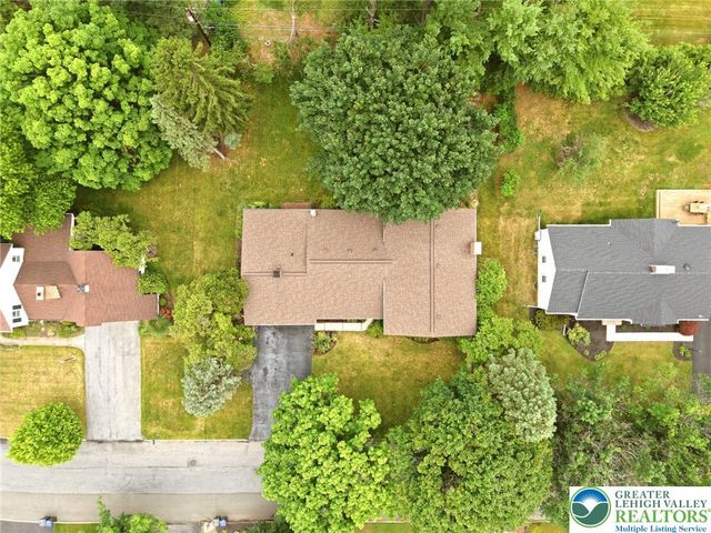 2844 Edgemont Drive, Salisbury Twp, PA 18103