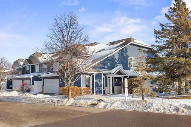 401 Hickory Lane N, Oakdale, MN 55128