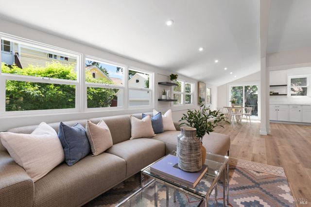 1017 Charter Oak Ave, St. Helena, CA 94574