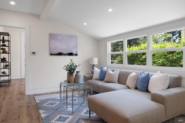 1017 Charter Oak Ave, St. Helena, CA 94574