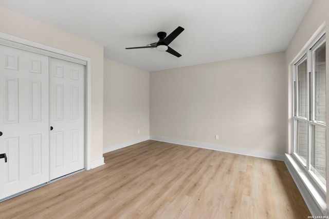 5602 cary grant, San Antonio, TX 78240