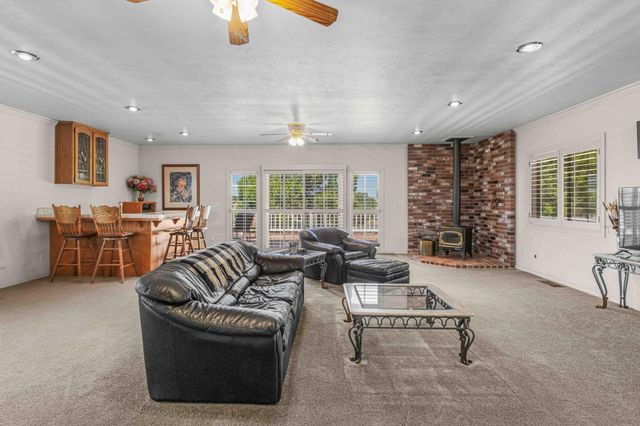5765 Dolomite Dr, El Dorado, CA 95623