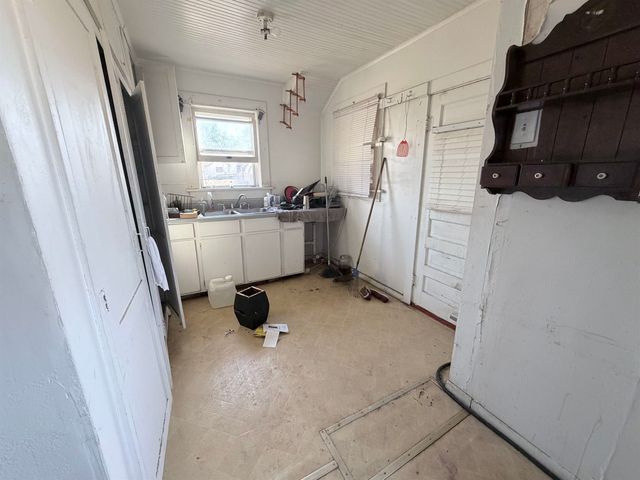 602 Menor, Winfield, KS 67156