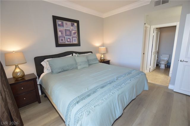 270 East FLAMINGO Road 314, Las Vegas, NV 89169