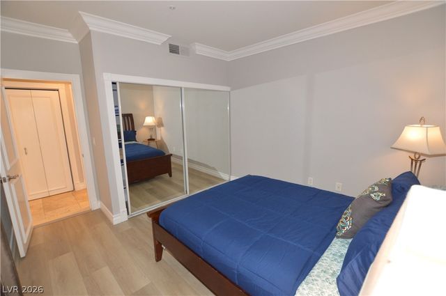 270 East FLAMINGO Road 314, Las Vegas, NV 89169