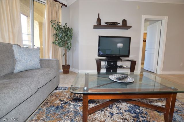 270 East FLAMINGO Road 314, Las Vegas, NV 89169