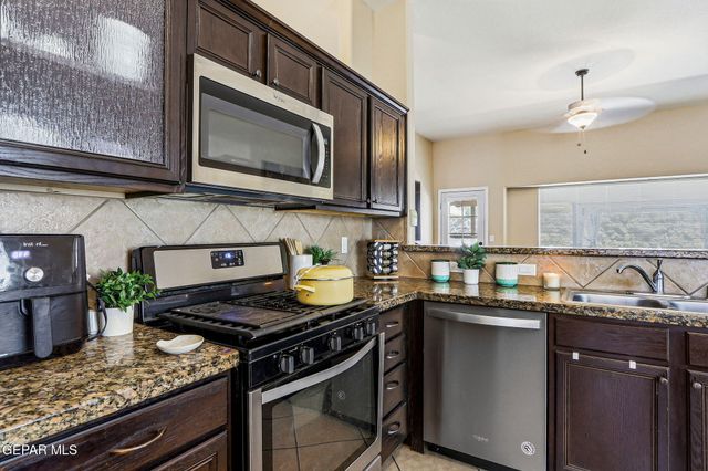 3166 Hidden Valley Drive, El Paso, TX 79938