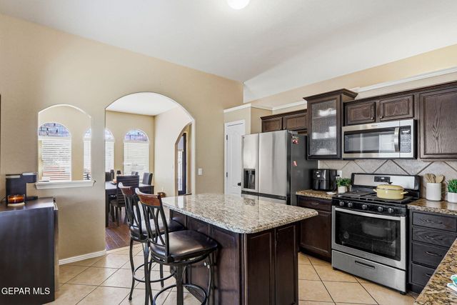 3166 Hidden Valley Drive, El Paso, TX 79938