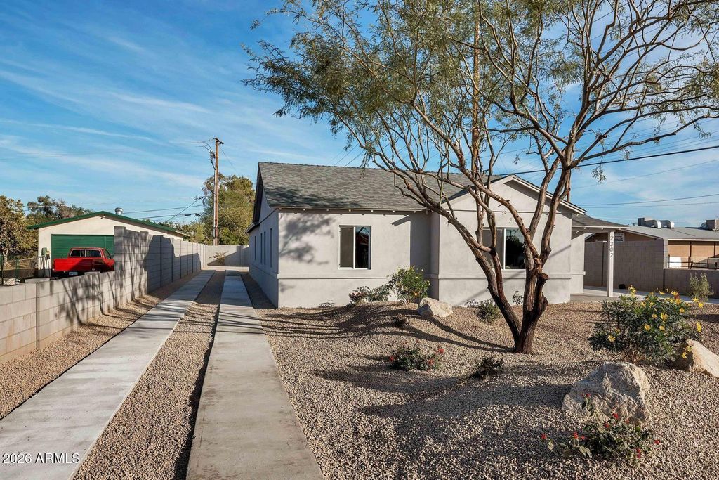 Image 1 of property listing at 2302 W ORANGE Drive, Phoenix, AZ 85015