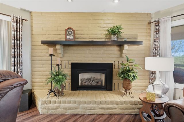 76 Sherlock Drive, Bella Vista, AR 72715