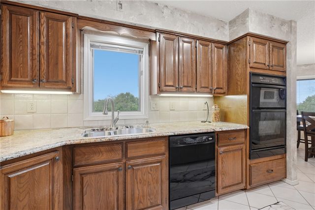 76 Sherlock Drive, Bella Vista, AR 72715