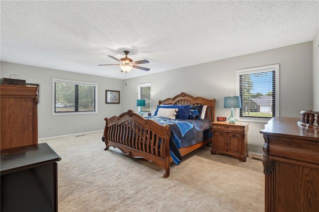 76 Sherlock Drive, Bella Vista, AR 72715