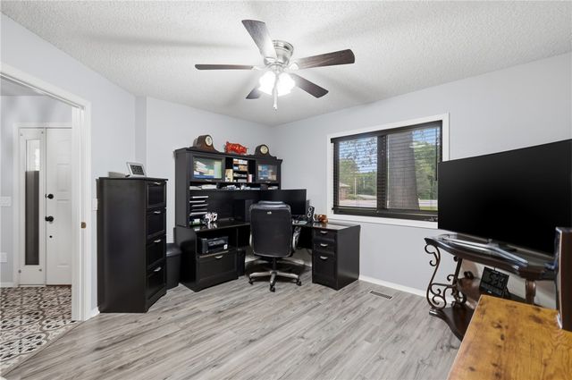76 Sherlock Drive, Bella Vista, AR 72715
