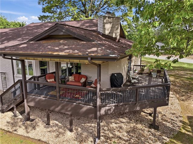 76 Sherlock Drive, Bella Vista, AR 72715
