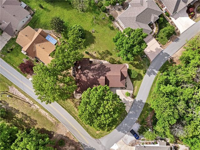 76 Sherlock Drive, Bella Vista, AR 72715