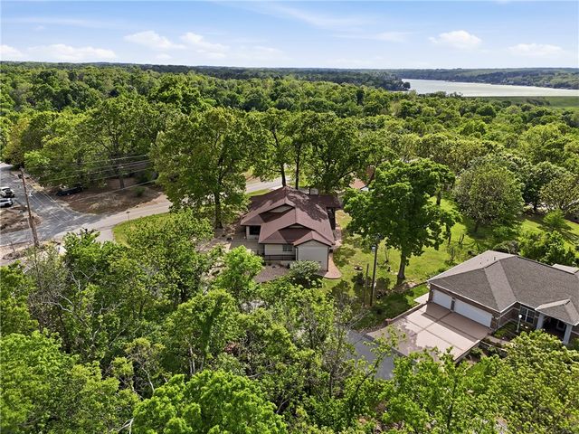 76 Sherlock Drive, Bella Vista, AR 72715