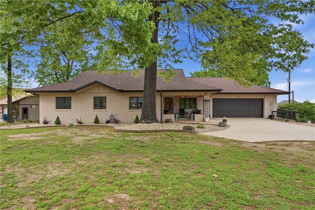 76 Sherlock Drive, Bella Vista, AR 72715