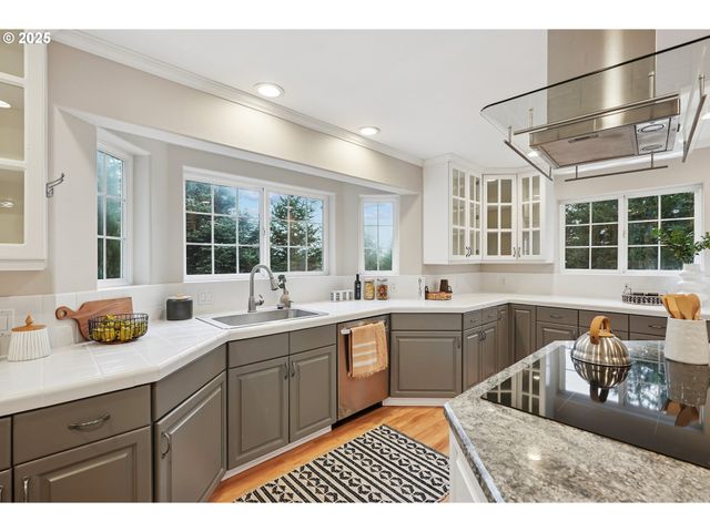 33111 Se WOOD Dr, Washougal, WA 98671