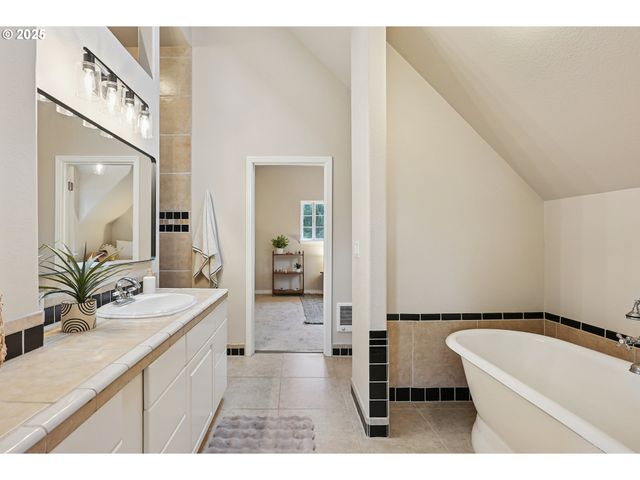 33111 Se WOOD Dr, Washougal, WA 98671