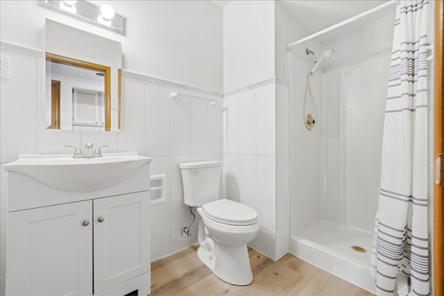 916 W JOLIET Highway, New Lenox, IL 60451