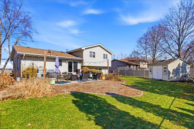 916 W JOLIET Highway, New Lenox, IL 60451