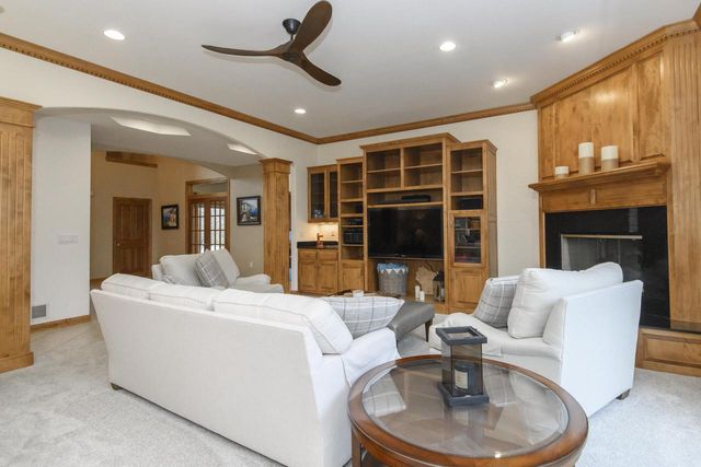 18840 Saratoga COURT, Brookfield, WI 53045