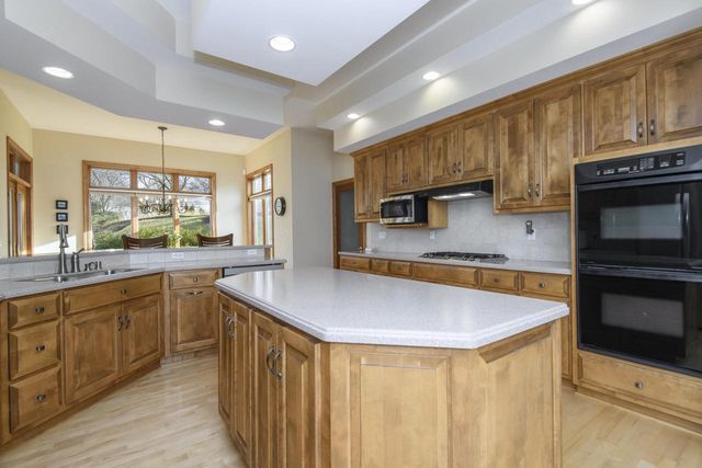 18840 Saratoga COURT, Brookfield, WI 53045