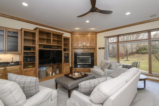 18840 Saratoga COURT, Brookfield, WI 53045