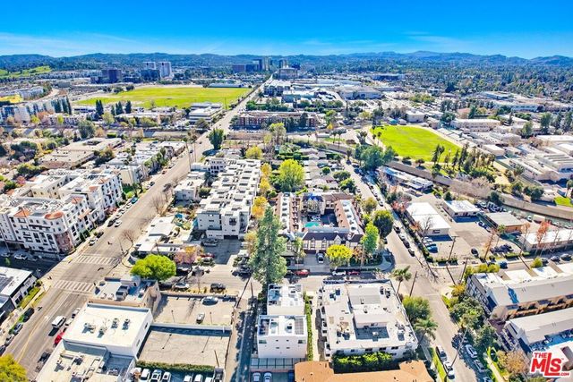21719 Hart Street, Canoga Park, CA 91303