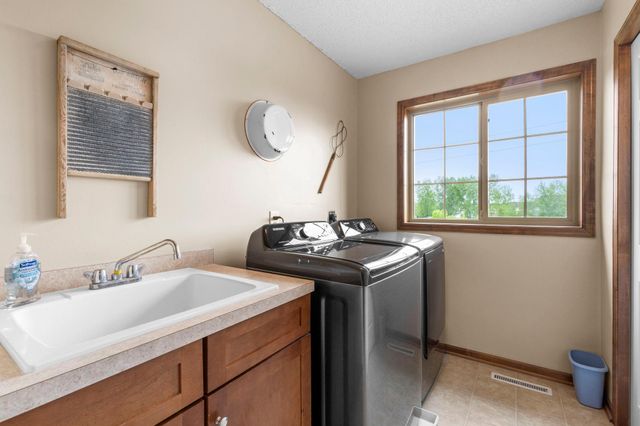 155 Stallion Lane, Circle Pines, MN 55014