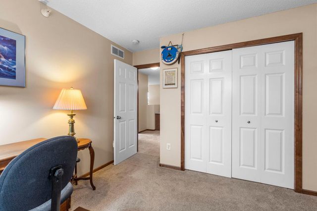 155 Stallion Lane, Circle Pines, MN 55014