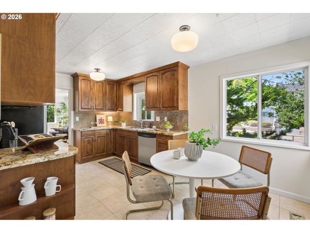 7522 N DWIGHT Ave, Portland, OR 97203