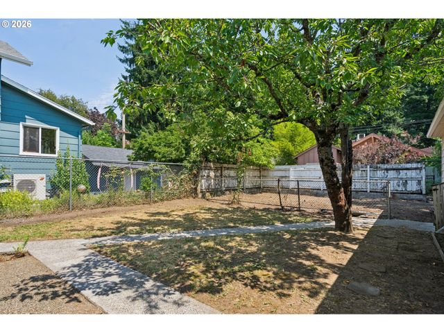 7522 N DWIGHT Ave, Portland, OR 97203