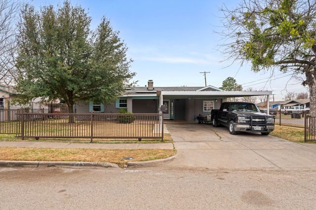 1530 Carson Drive, Mesquite, TX 75149