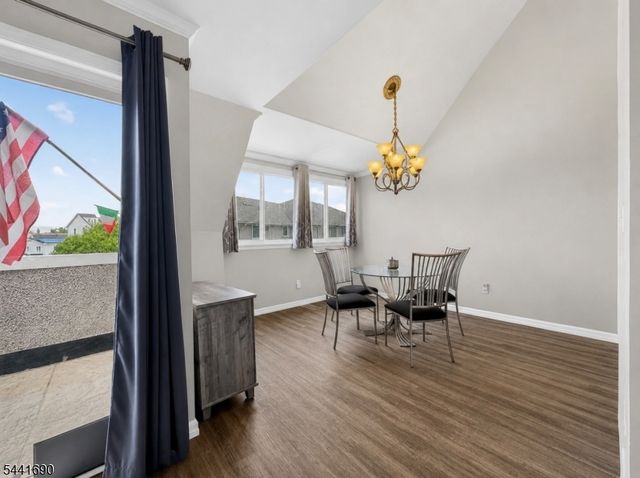 466 Pompton Ave F, Cedar Grove Twp., NJ 07009