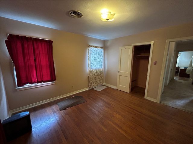 3435 Poinsettia Drive, Dallas, TX 75211