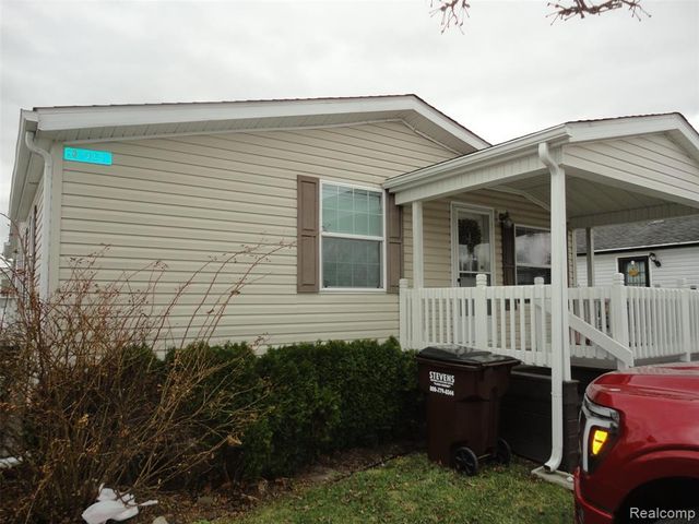 923 Stevens Trail, Monroe, MI 48161