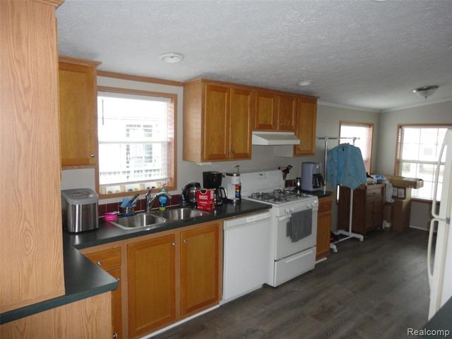 923 Stevens Trail, Monroe, MI 48161