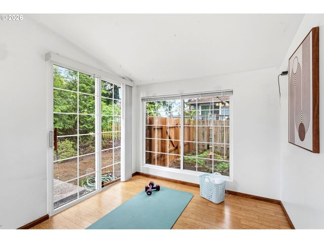 6521 GLEN ECHO Ave, Gladstone, OR 97027