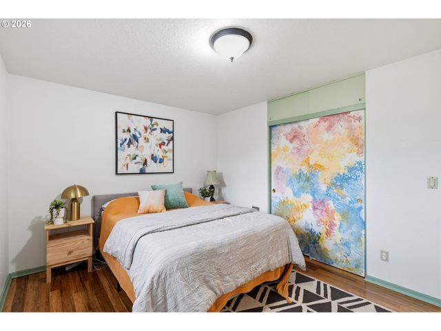 6521 GLEN ECHO Ave, Gladstone, OR 97027