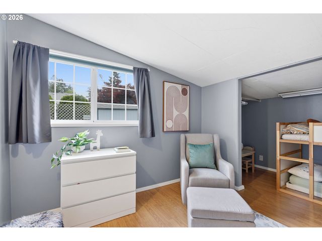 6521 GLEN ECHO Ave, Gladstone, OR 97027