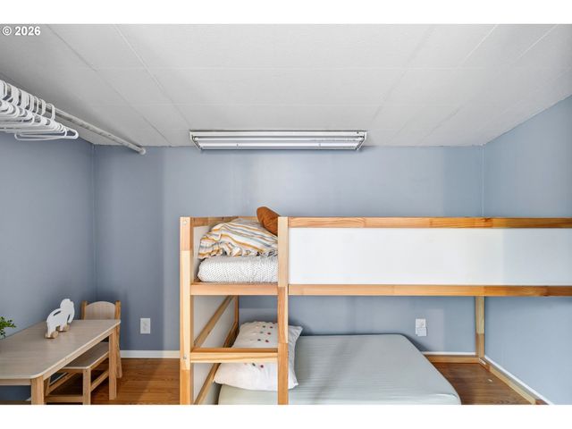 6521 GLEN ECHO Ave, Gladstone, OR 97027