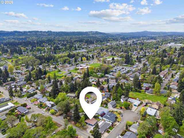 6521 GLEN ECHO Ave, Gladstone, OR 97027