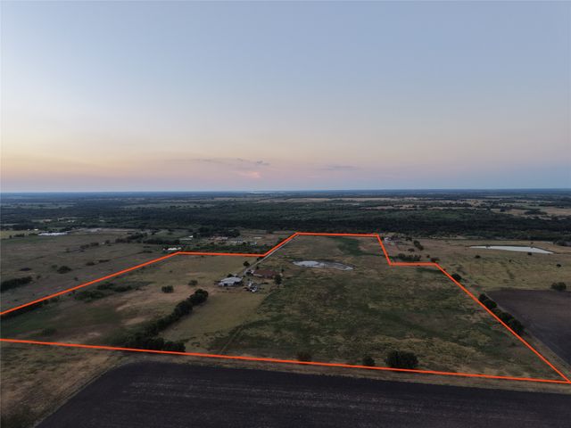 19776 State Highway 56, Whitesboro, TX 76273