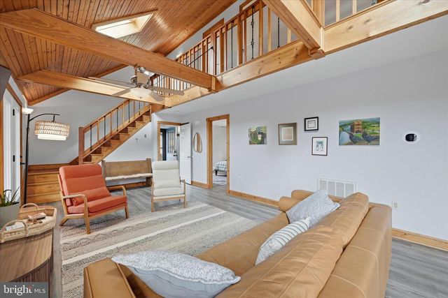 325 FOX RIDGE DR, Strasburg, VA 22657